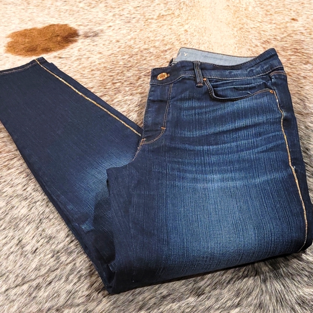 White House Black Market Ankle Jean